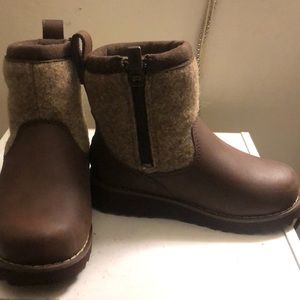 New Toddler girl Ugg boots